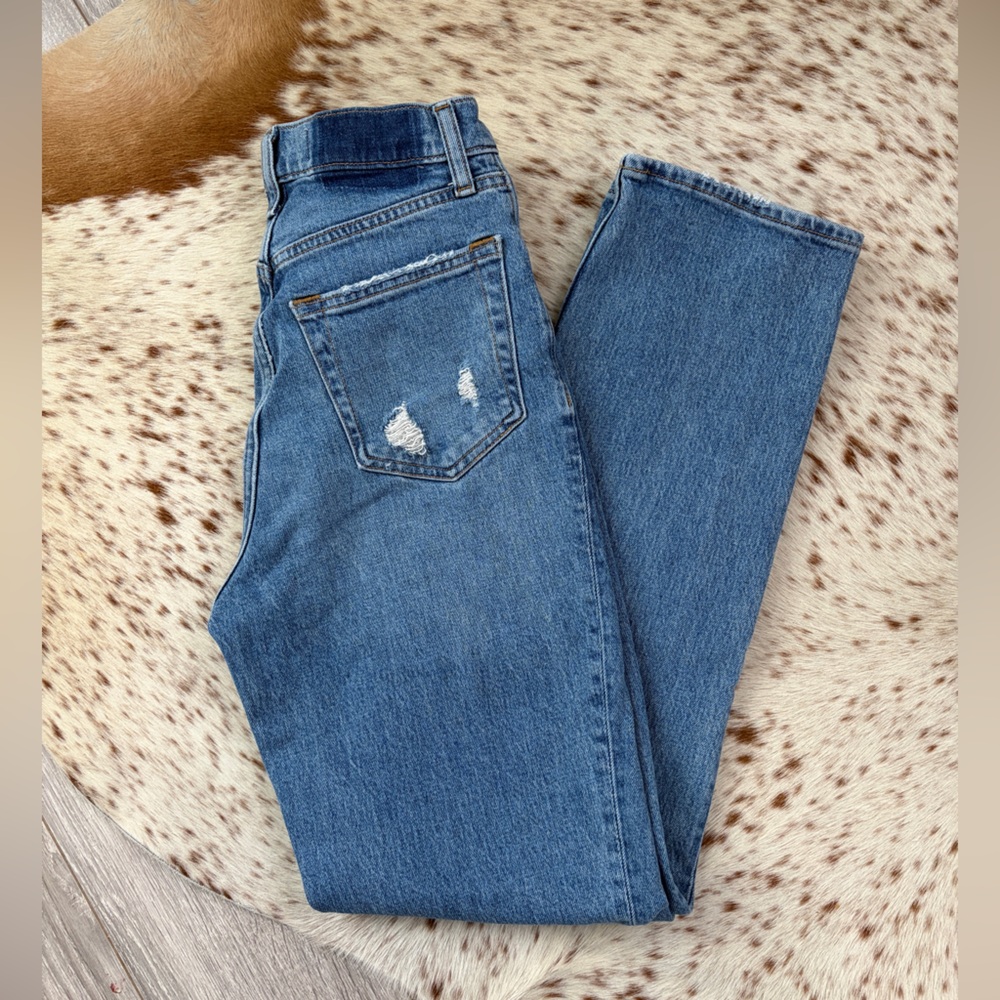 Abercrombie & Fitch Women's 90’s Straight Leg Blue Jeans